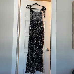 Free People jumpsuit. Wide legged. Adjustable tie straps. Size SML. Runs large.